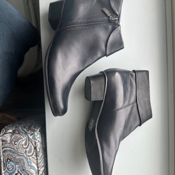 Spring Step - Stockholm Navy Booties - All Leather - BNIB - Picture 4 of 5